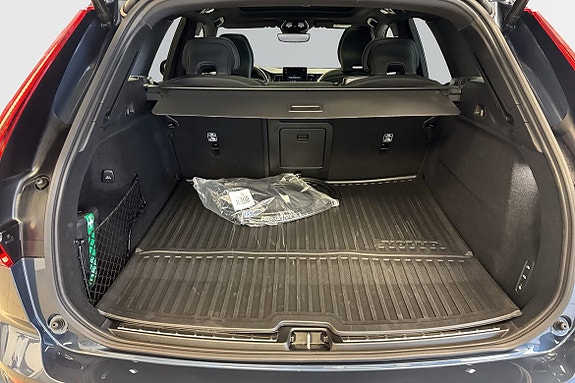 Volvo XC60 14 of 30