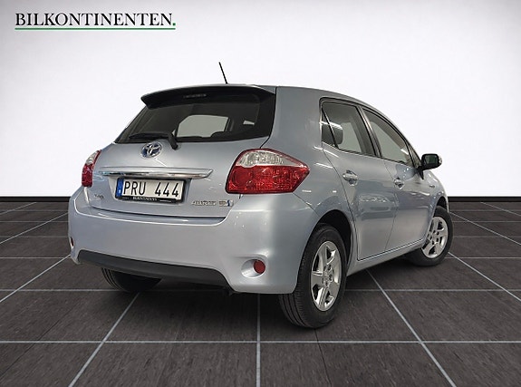 Toyota Auris 3 of 14
