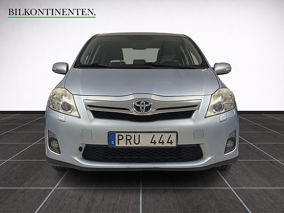 Toyota Auris 9 of 14