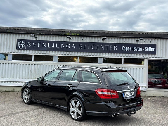Mercedes-Benz E220 3 of 23