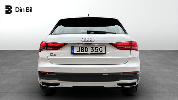 Audi Q3 5 of 15