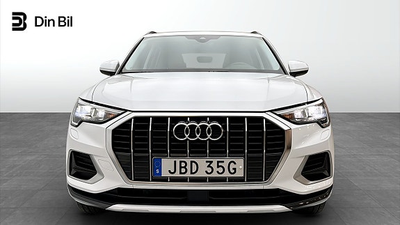 Audi Q3 4 of 15