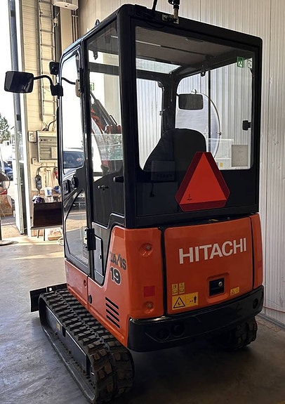 Hitachi ZX19-5A CR – Minigrävare- endast 1 599 timmar! 7 of 11