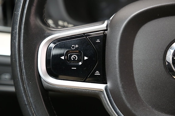 Volvo XC60 19 of 30
