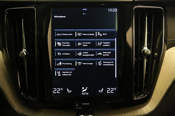Volvo XC60 25 of 30