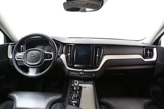 Volvo XC60 22 of 30