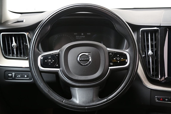 Volvo XC60 20 of 30