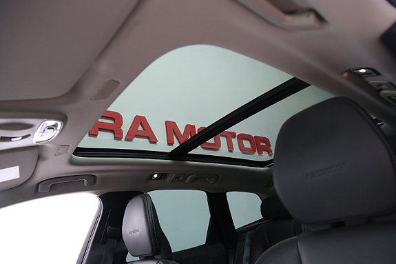 Volvo XC60 17 of 30