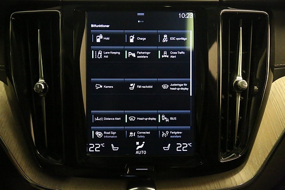 Volvo XC60 26 of 30