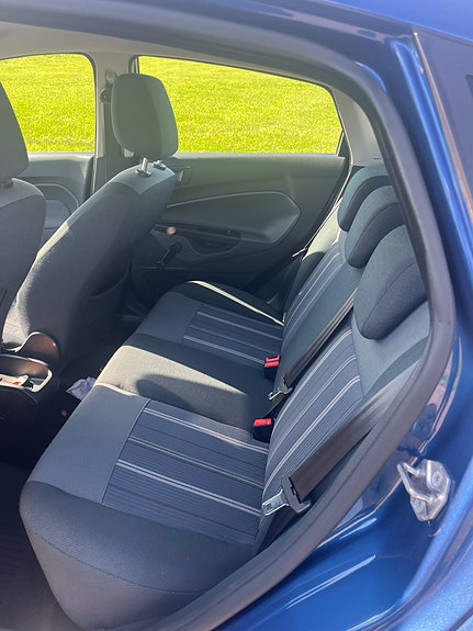 Ford Fiesta 5 of 6