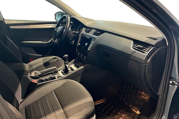 Skoda Octavia 10 of 17