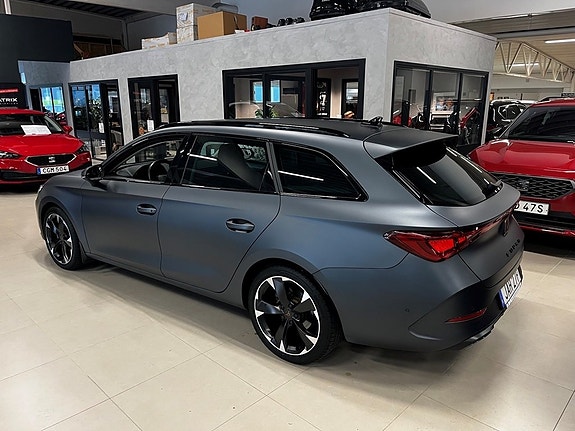 Cupra Leon 2 of 6