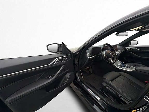 BMW i4 13 of 30