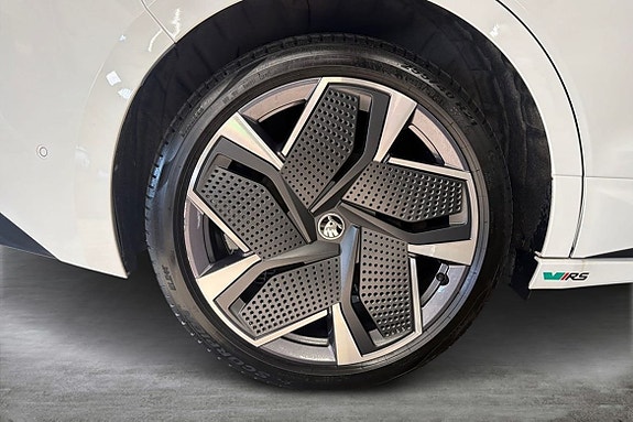 Skoda Enyaq RS 14 of 16