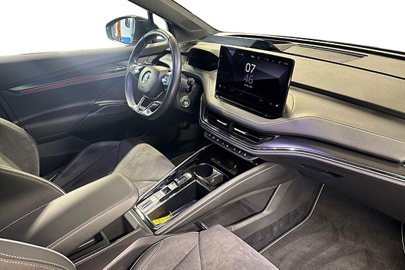 Skoda Enyaq 5 of 15