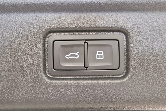 Audi A6 7 of 17