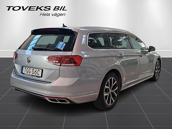 Volkswagen Passat 5 of 15
