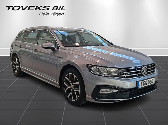 Volkswagen Passat 7 of 15