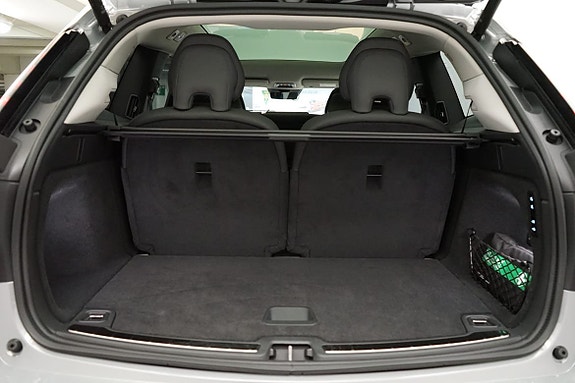 Volvo EX90 7 of 17