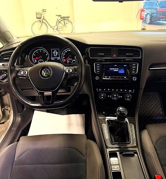 Volkswagen Golf I 13 of 19