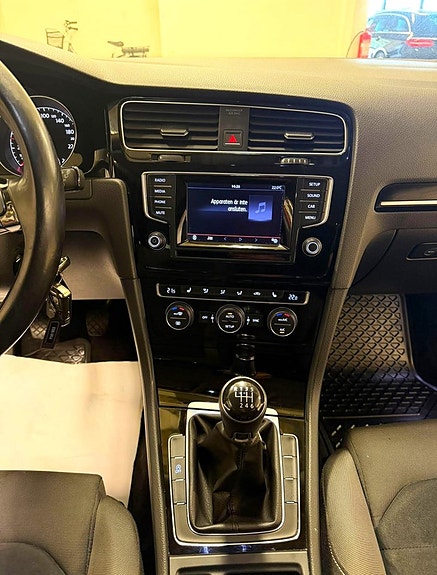 Volkswagen Golf I 14 of 19