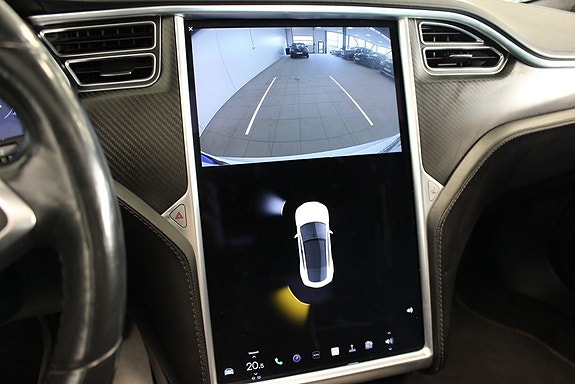 Tesla Model S 15 of 17