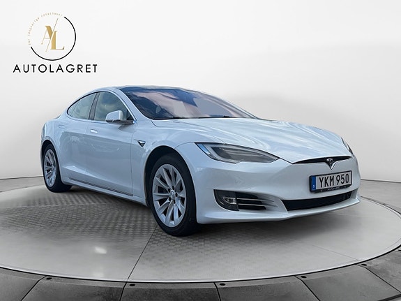 Tesla Model S 8 of 17