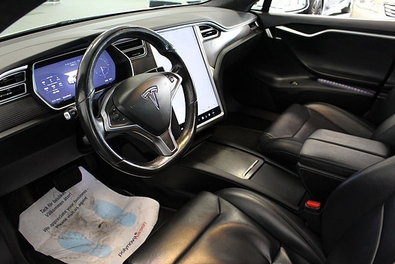Tesla Model S 9 of 17