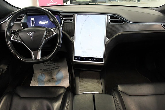 Tesla Model S 11 of 17