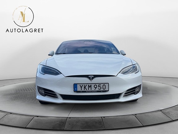 Tesla Model S 3 of 17