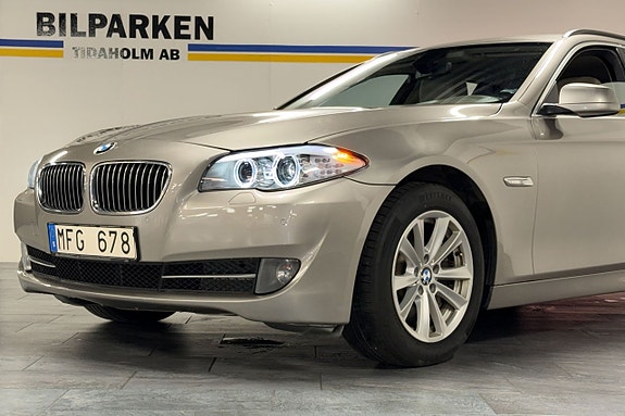 BMW 525d 2 of 30