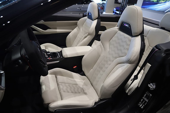 BMW M4 13 of 17