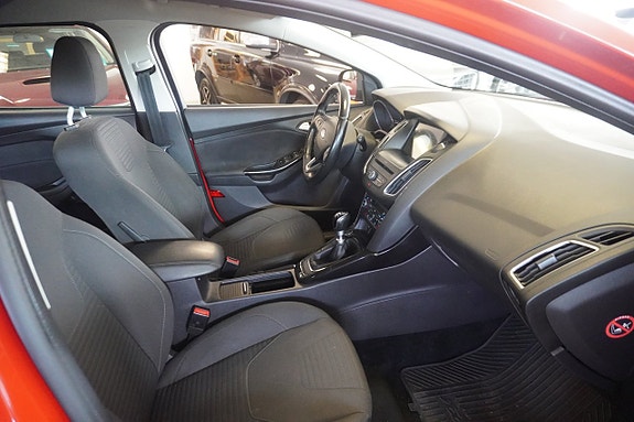 Ford Focus 5 of 6