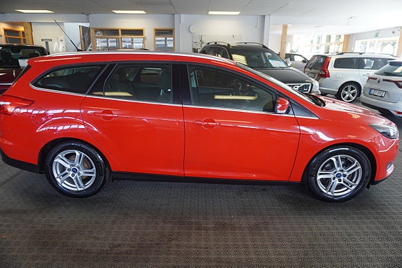 Ford Focus 3 of 6