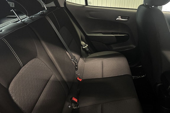 Kia Picanto 14 of 22