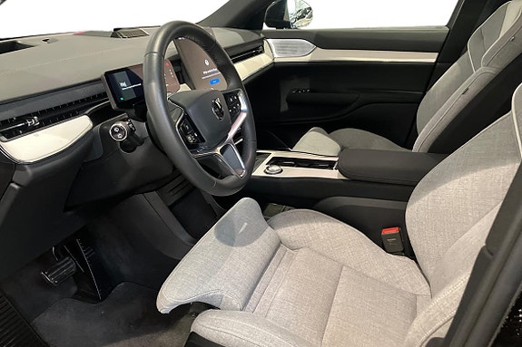 Volvo EX90 14 of 22