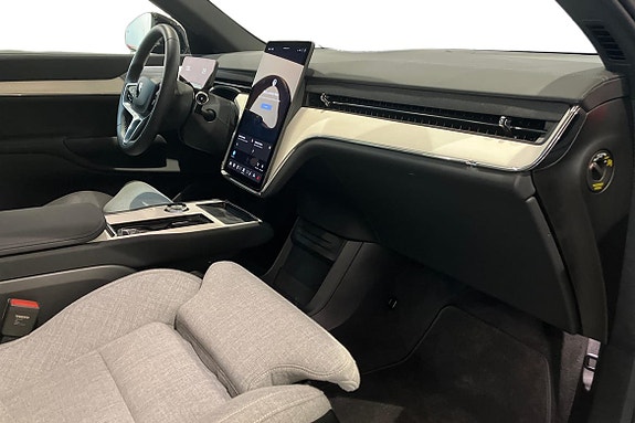 Volvo EX90 7 of 22