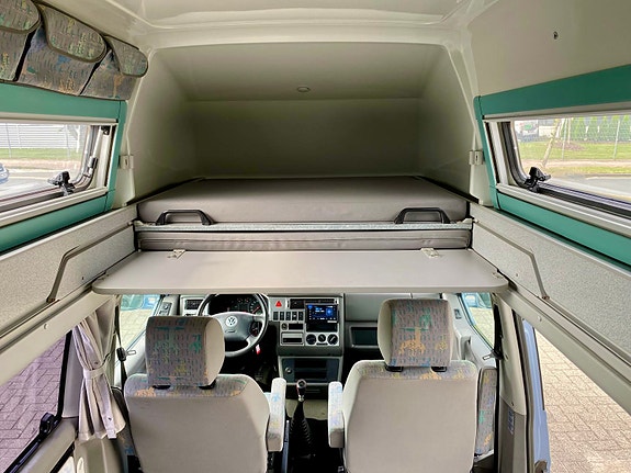 Volkswagen California exclusive 9 of 13