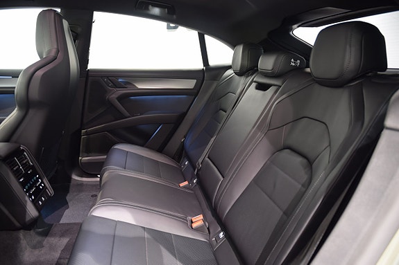 Porsche Cayenne 12 of 22