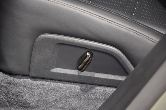 Porsche Cayenne 13 of 22