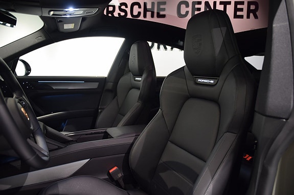 Porsche Cayenne 4 of 22