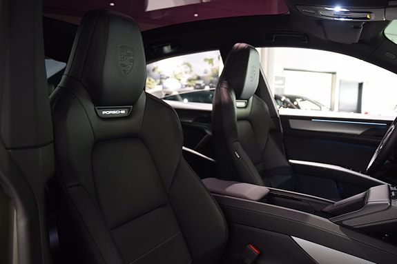 Porsche Cayenne 15 of 22