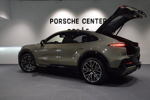Porsche Cayenne 19 of 22
