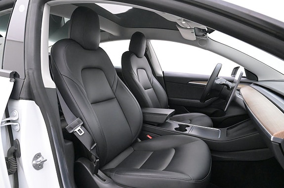 Tesla Model 3 12 of 27
