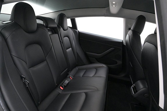 Tesla Model 3 24 of 27