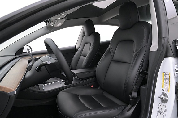 Tesla Model 3 9 of 27