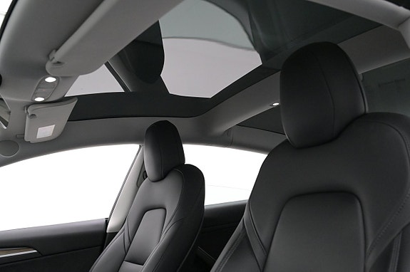 Tesla Model 3 23 of 27