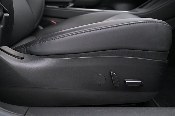 Tesla Model 3 13 of 27