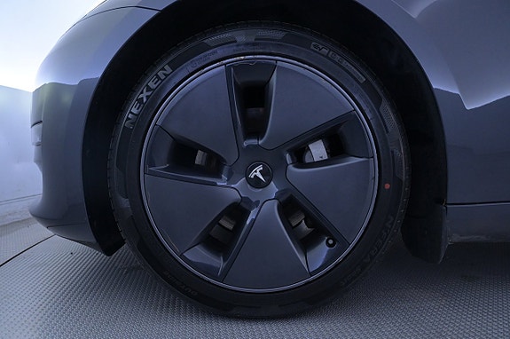 Tesla Model 3 27 of 27