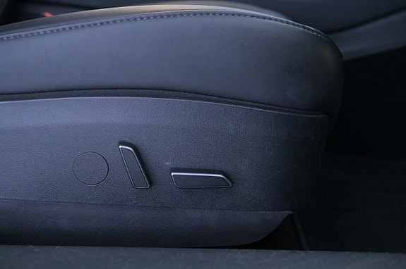 Tesla Model 3 13 of 27